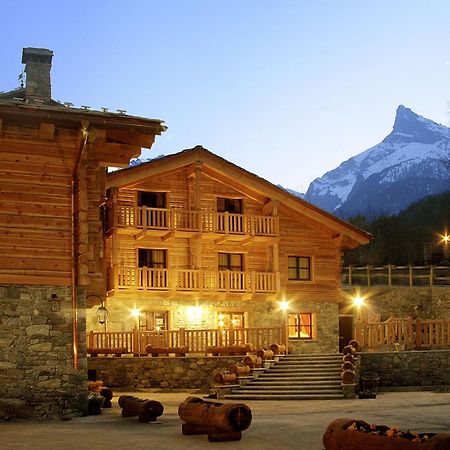 Hotel Silou Retreat Champdepraz Exteriér fotografie